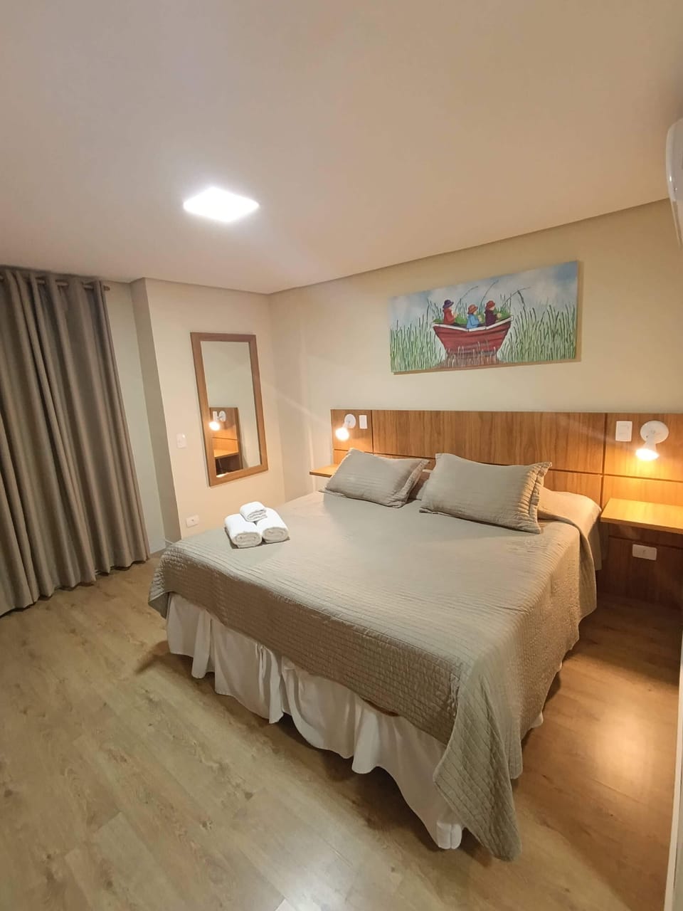 Deluxe Double Room, 1 Queen Bed, Balcony | Minibar, free WiFi, bed sheets