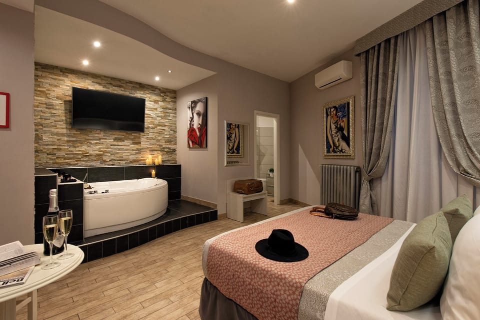 Superior Triple Room, Hot Tub | Extra beds