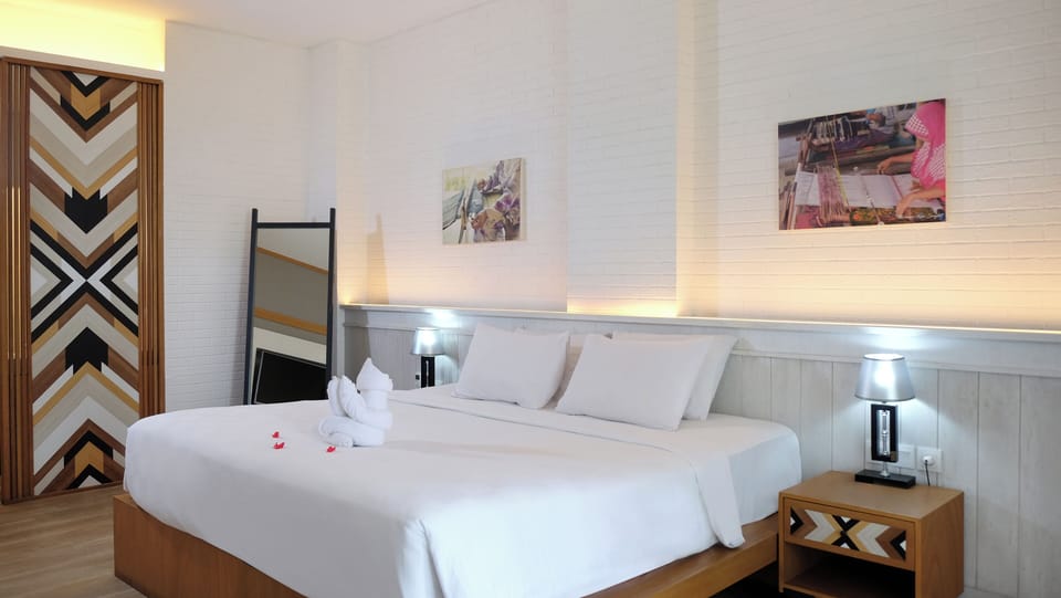 In-room safe, desk, free WiFi, wheelchair access
