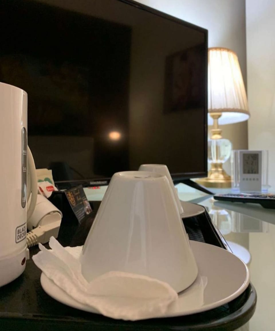 In-room safe, desk, soundproofing, WiFi (free)