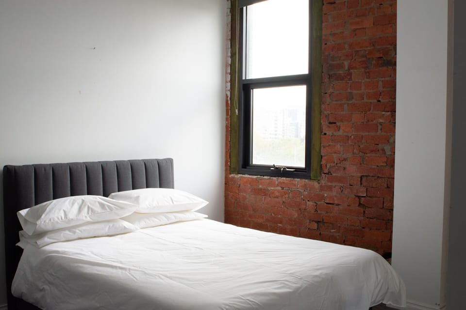 Deluxe Room, 1 King Bed | Free WiFi, bed sheets, wheelchair access