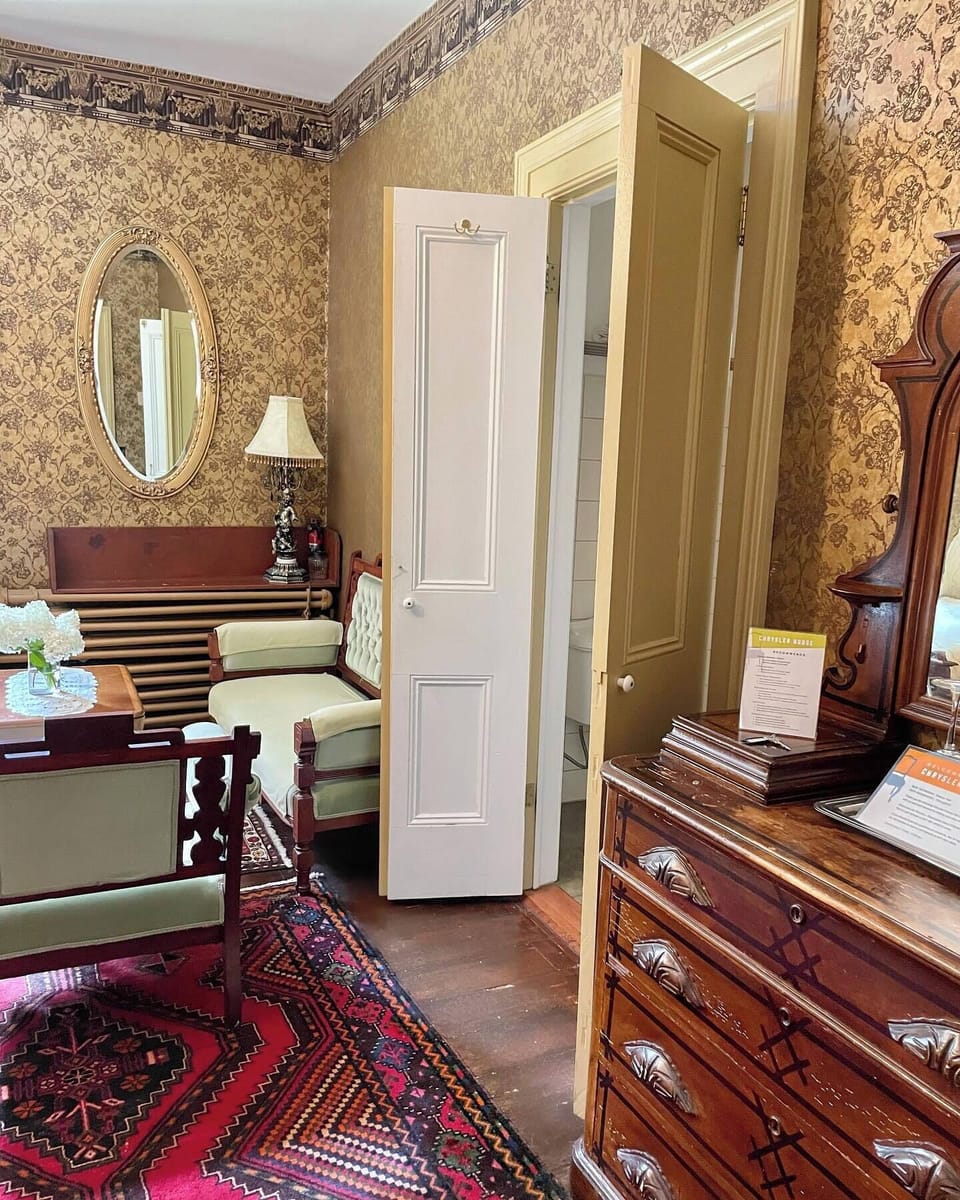 Deluxe Triple Room | Iron/ironing board, WiFi, bed sheets