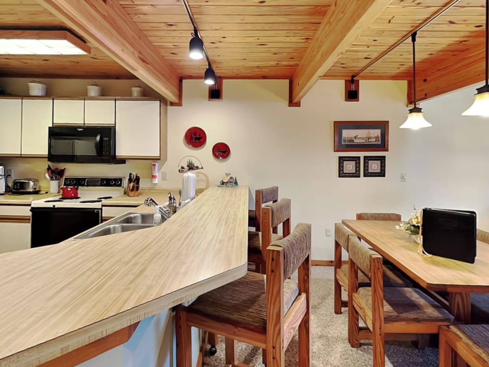 House (3 Bedrooms) | Property amenity