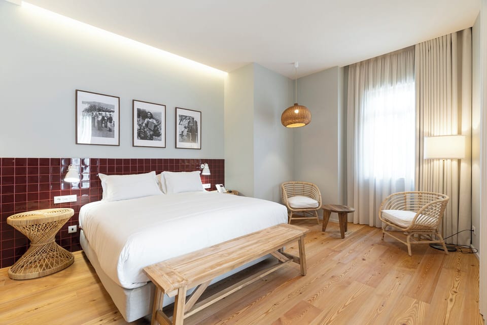 Minibar, in-room safe, soundproofing, iron/ironing board