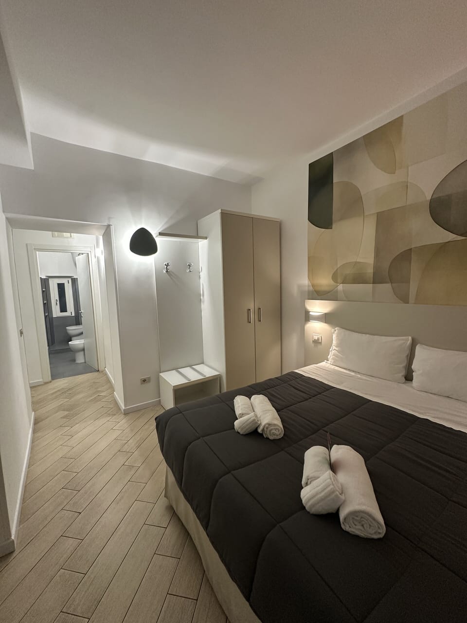 Double Room, Courtyard View | Premium bedding, down comforters, Select Comfort beds, minibar