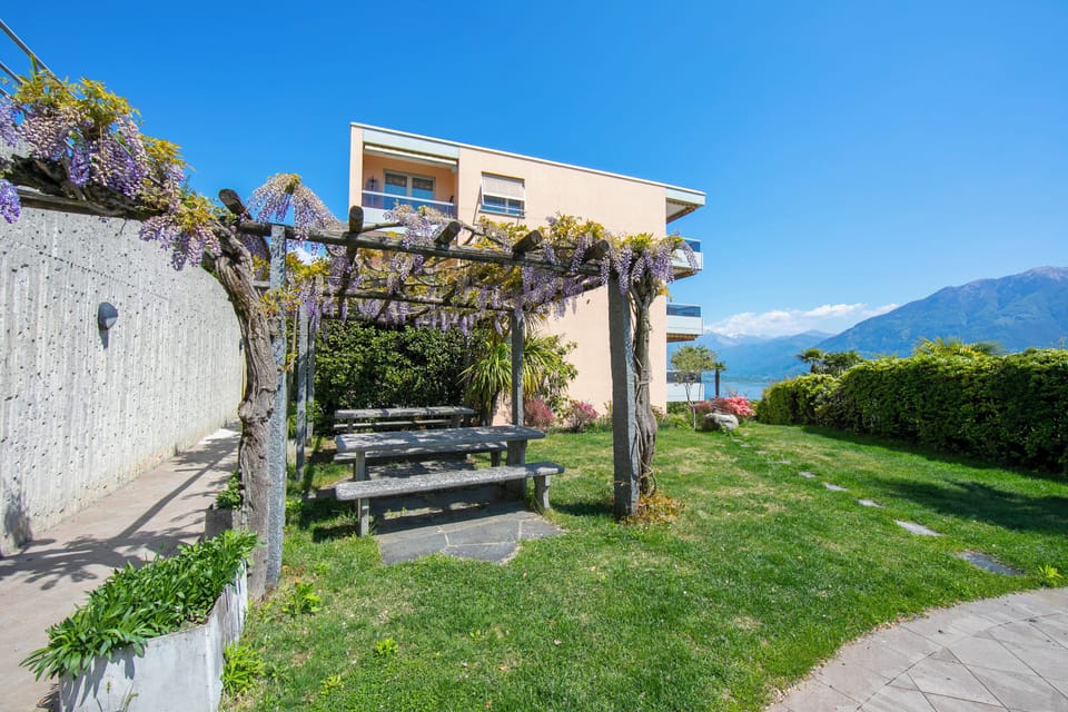 Family Apartment, 2 Bedrooms, 2 Bathrooms, Mountainside (Casa Monti Belvedere with Pool +) | Garden