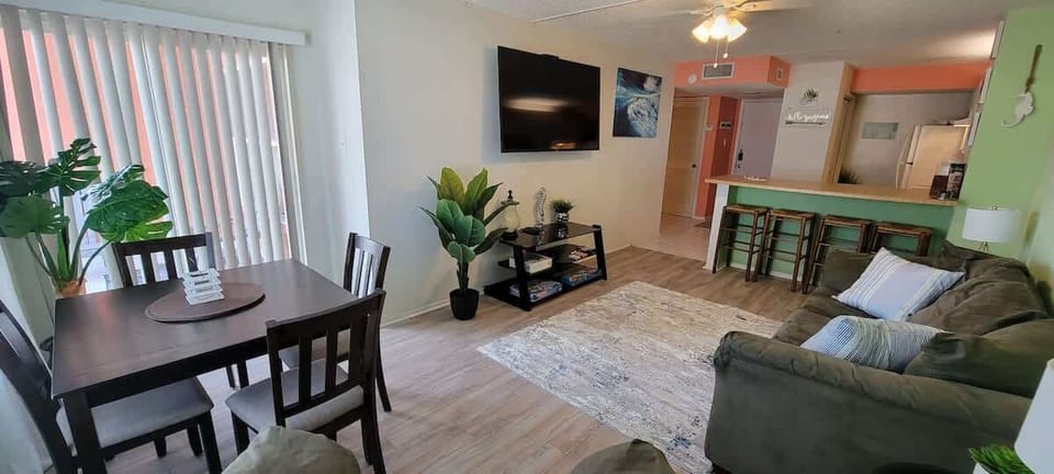Condo, Multiple Beds, Patio, Partial Ocean View | Interior