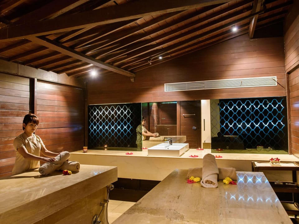 Novotel Goa Resort & Spa Candolim Hotel in Candolim
