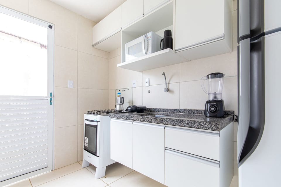 Basic Chalet | Private kitchen | Fridge, oven, coffee/tea maker