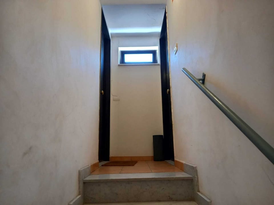 Room, 1 Bedroom | Property entrance
