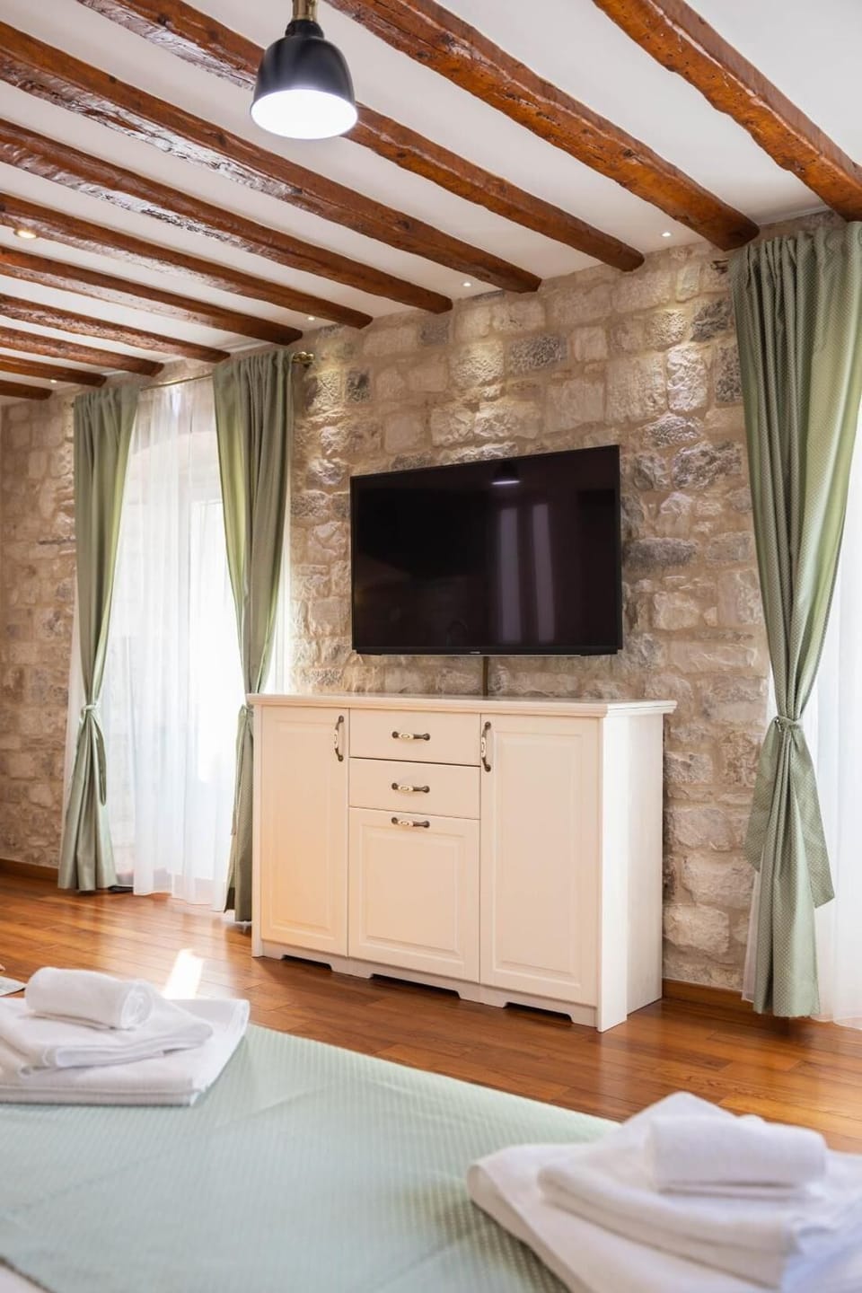 Room, 1 Bedroom, City View | 1 bedroom