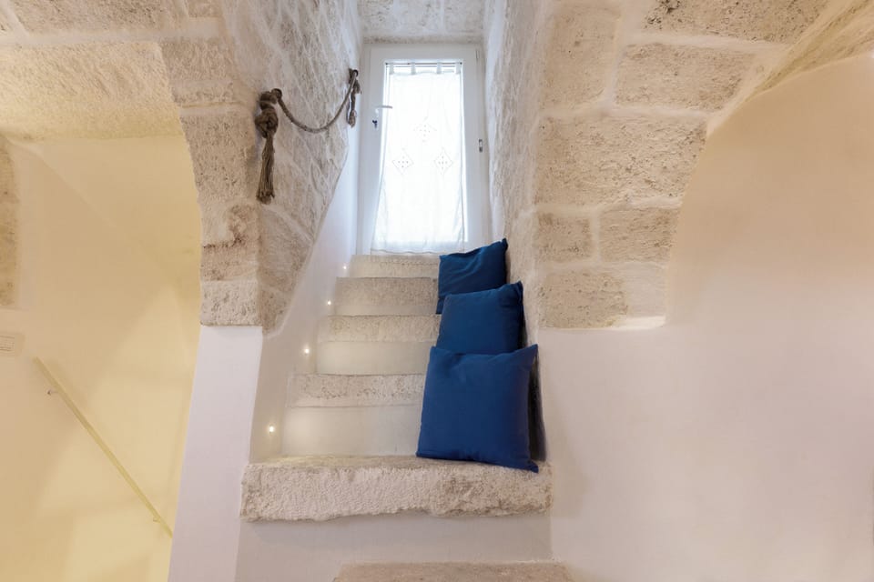 House, Smoking, Balcony | Interior