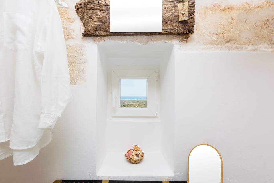 House, Smoking, Balcony | Interior