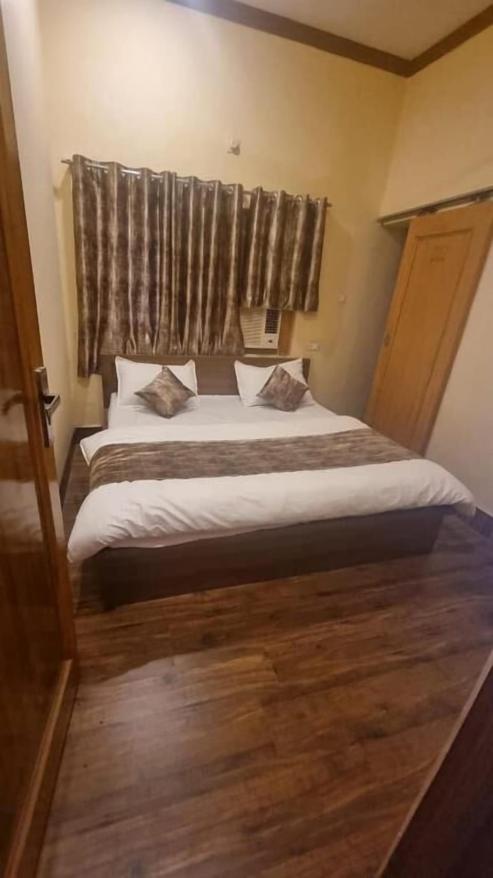 Standard Single Room | Free WiFi