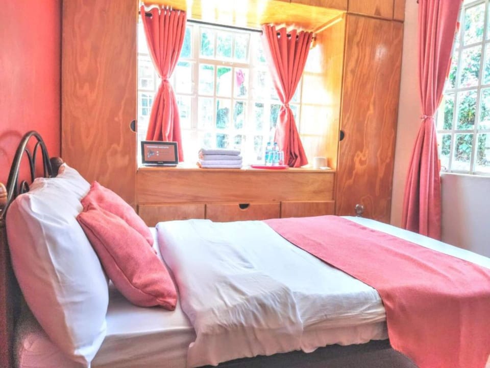 Apartment, 1 Bedroom | 1 bedroom, bed sheets