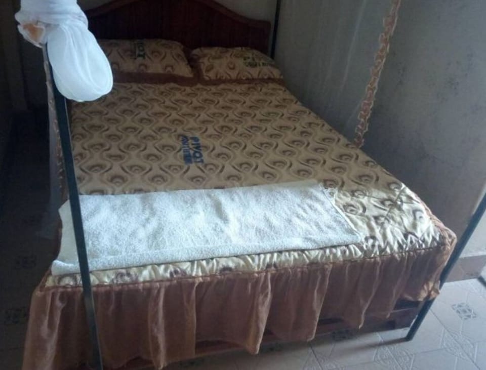 Twin Room | Free WiFi, bed sheets