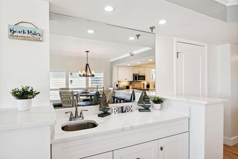 Condo, 3 Bedrooms | Private kitchen | Fridge, coffee/tea maker, toaster, blender