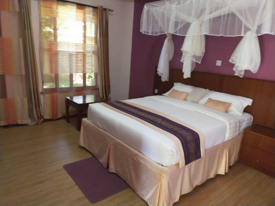 Cottage | Free WiFi, bed sheets