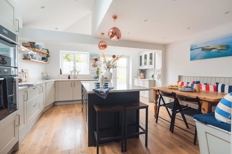 Cottage | Private kitchen | Fridge, microwave, dishwasher, electric kettle
