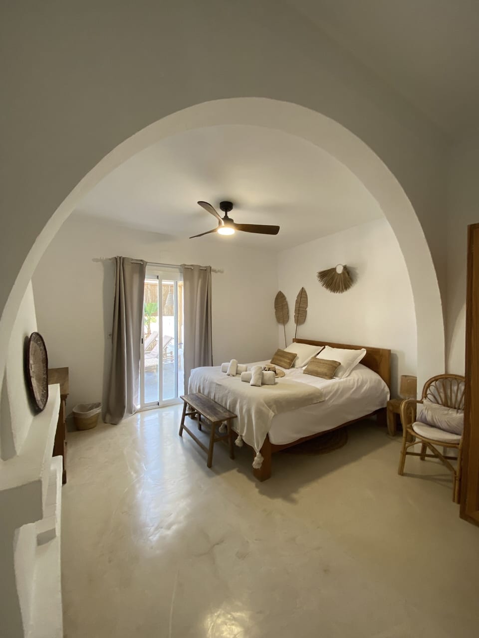 Superior Double Room | In-room safe, WiFi (free)