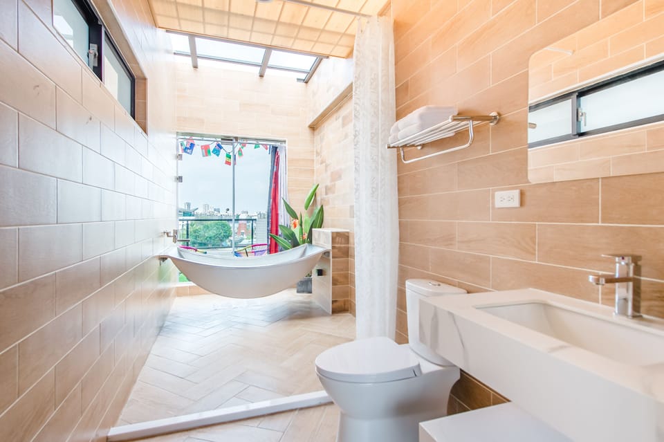 Deluxe Double Room, Bathtub | Bathroom | Hair dryer, towels, shampoo, toilet paper