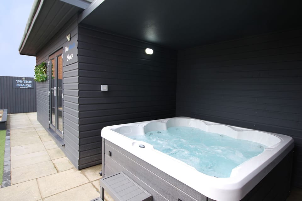 Cottage | Property grounds