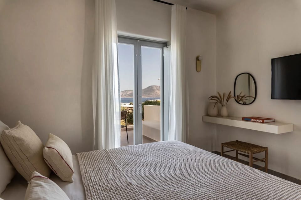 Signature Suite (Ground floor) | Soundproofing, free WiFi, bed sheets