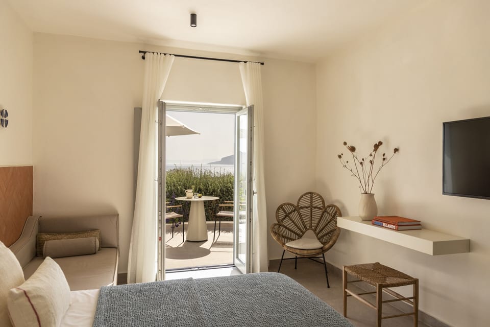 Junior Suite | Soundproofing, free WiFi, bed sheets