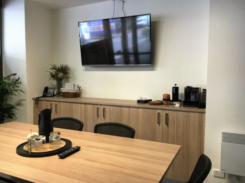 Meeting facility