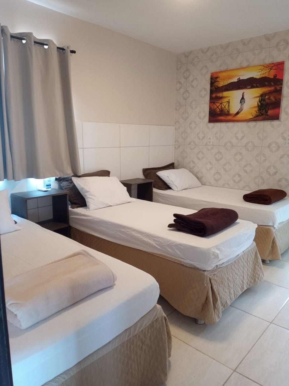 Classic Triple Room | Individually decorated, individually furnished, laptop workspace
