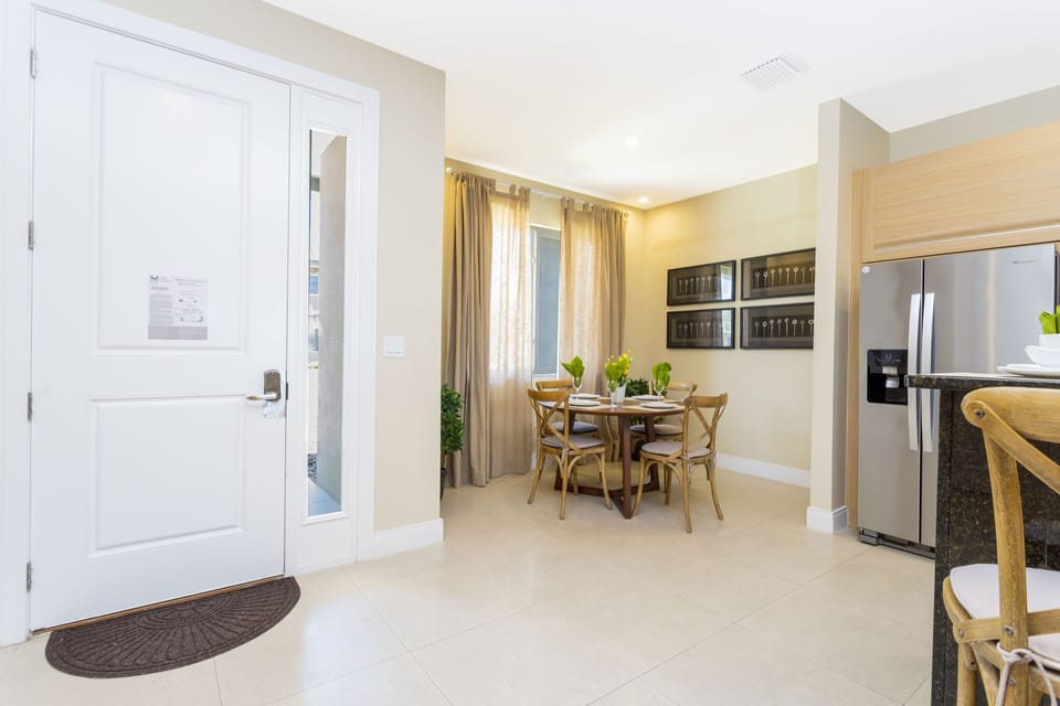 Family Townhome, 4 Bedrooms | Living area | 60-inch Smart TV with cable channels, Netflix, Hulu