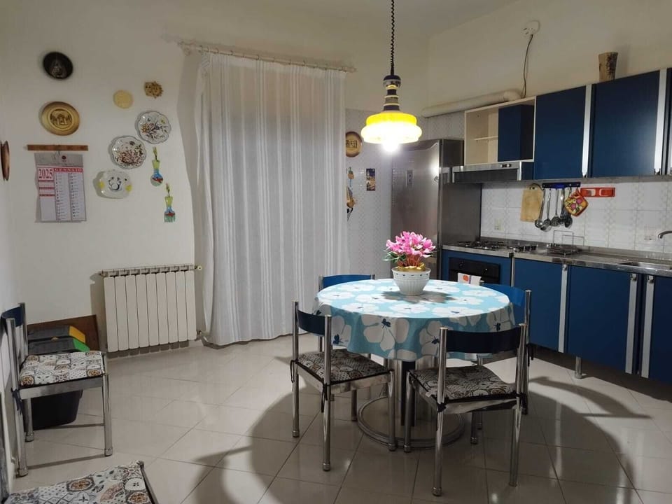 Traditional House, Non Smoking, City View | Private kitchen | Full-size fridge, stovetop, cookware/dishes/utensils