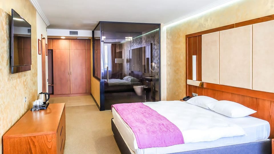 Superior Double Room | Egyptian cotton sheets, premium bedding, minibar, in-room safe