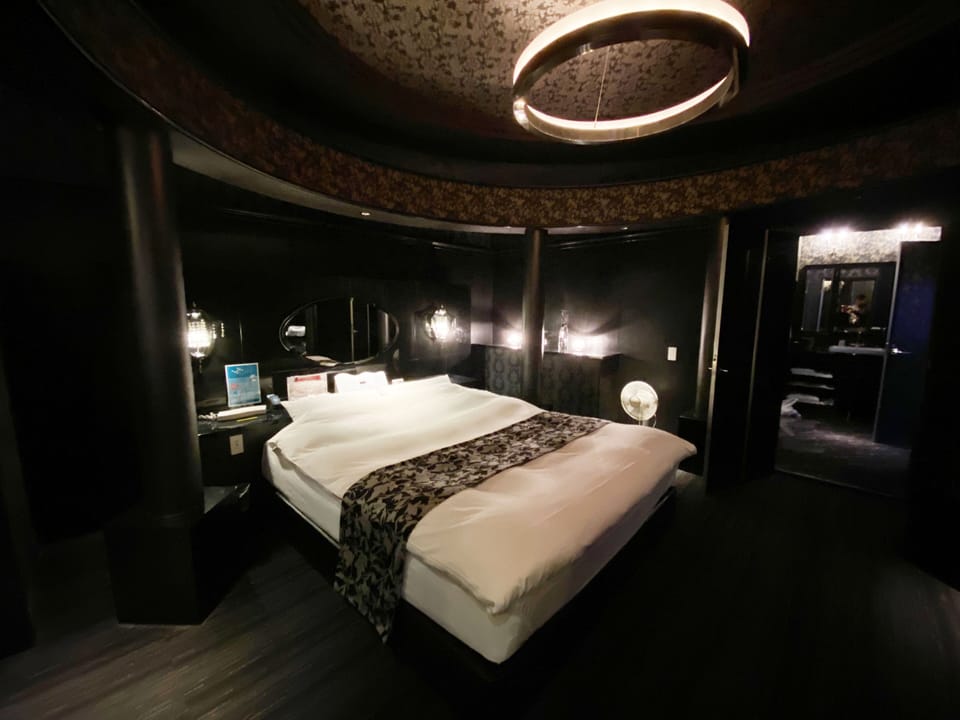 Basic Room | Blackout drapes, WiFi (free), individually furnished, bed sheets