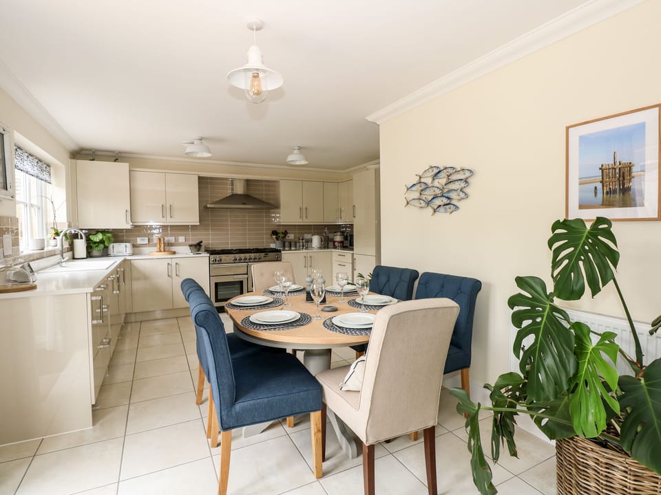 Cottage | Interior