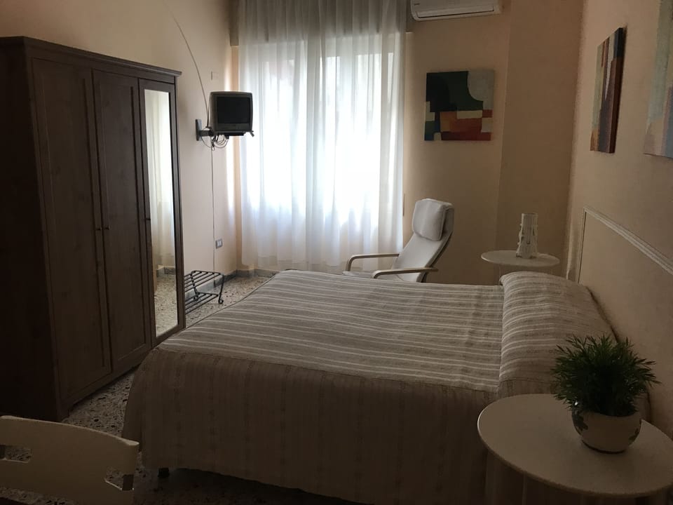 Desk, free WiFi, bed sheets