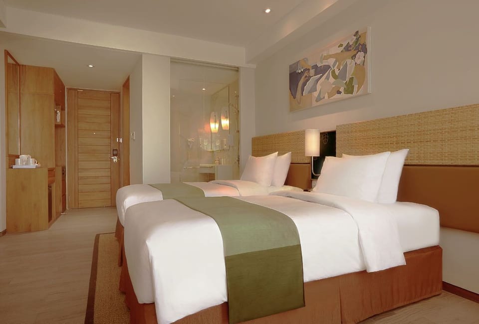 Deluxe Room, 2 Twin Beds | Premium bedding, in-room safe, desk, free WiFi
