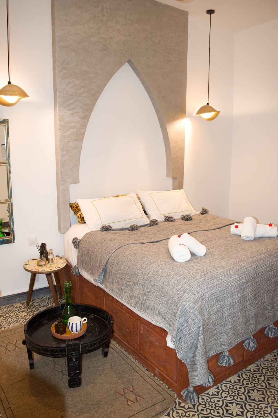 Comfort Room, Patio, Courtyard Area | Hypo-allergenic bedding, Select Comfort beds, individually decorated
