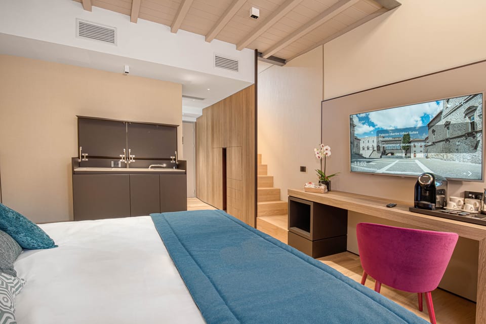 Junior Suite 4 | Premium bedding, down comforters, memory foam beds, minibar