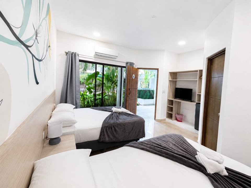 Standard Room | Blackout drapes, free WiFi, bed sheets