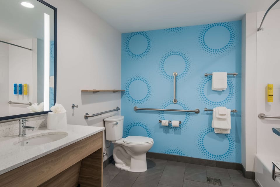 Room, 2 Queen Beds, Bathtub | Bathroom | Free toiletries, towels, soap, shampoo