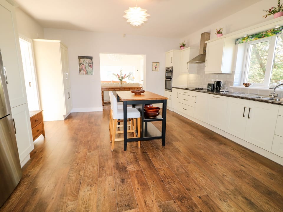 Cottage | Interior