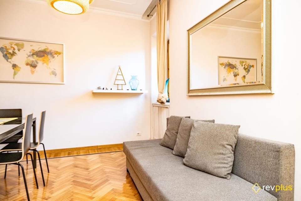 Deluxe Apartment | Living area
