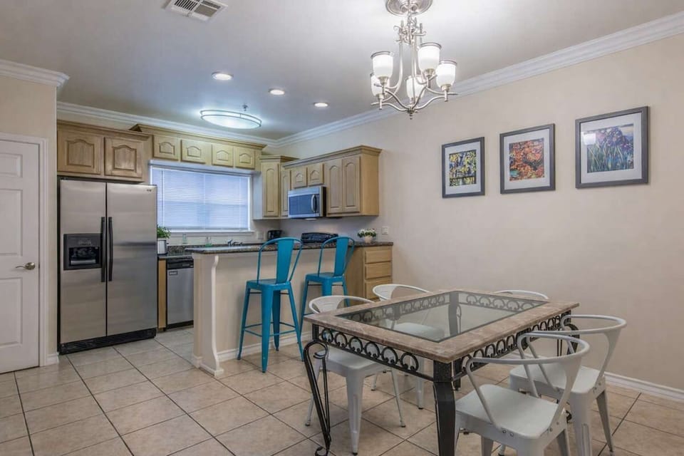 Condo, Multiple Beds, Patio, Pool View | Dining
