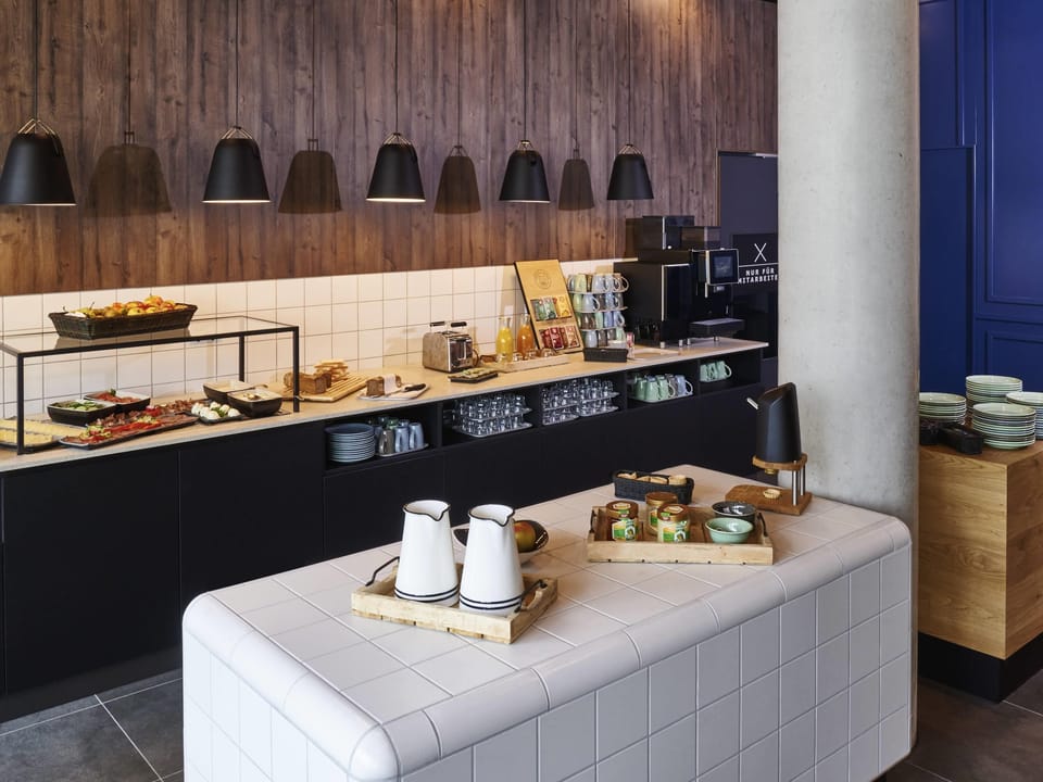 Daily buffet breakfast (EUR 9.5 per person)