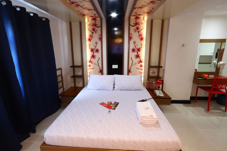 Executive Room (Executive Double Room) | Desk, free WiFi