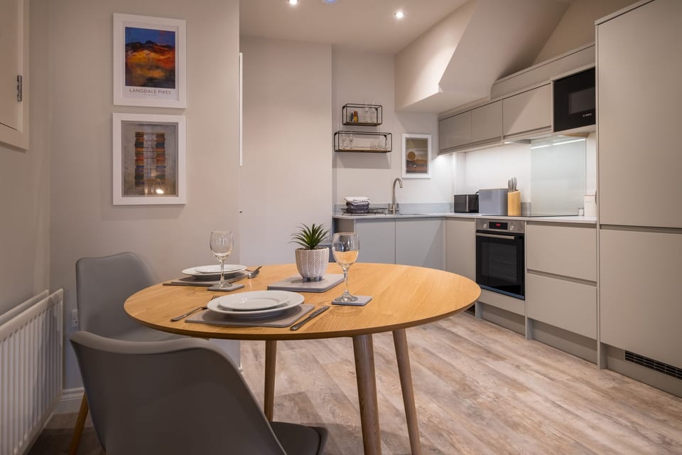 Cottage | Private kitchen | Fridge, microwave, dishwasher, electric kettle