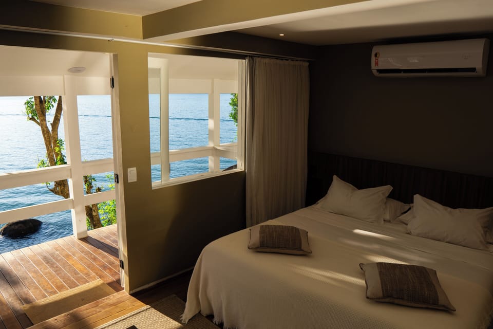 Master Deluxe | Premium bedding, memory foam beds, minibar, in-room safe