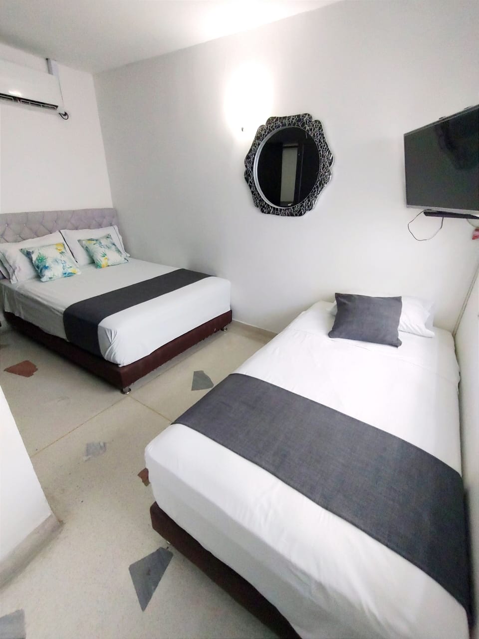 Standard Triple Room | Desk, laptop workspace, soundproofing, WiFi (free)
