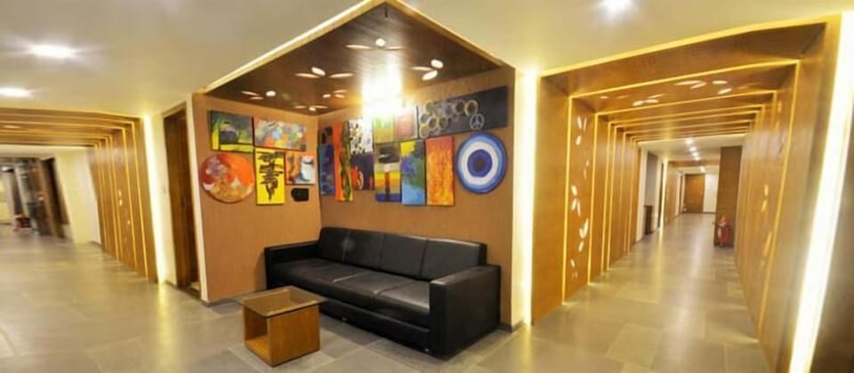 7Wonders Hotel Hotel in Gandhinagar